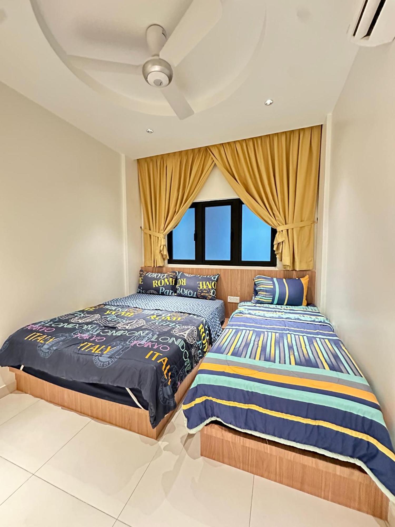 Newly Renovated Comfy Beachfront View At Seri Bulan Port Dickson Eksteriør bilde