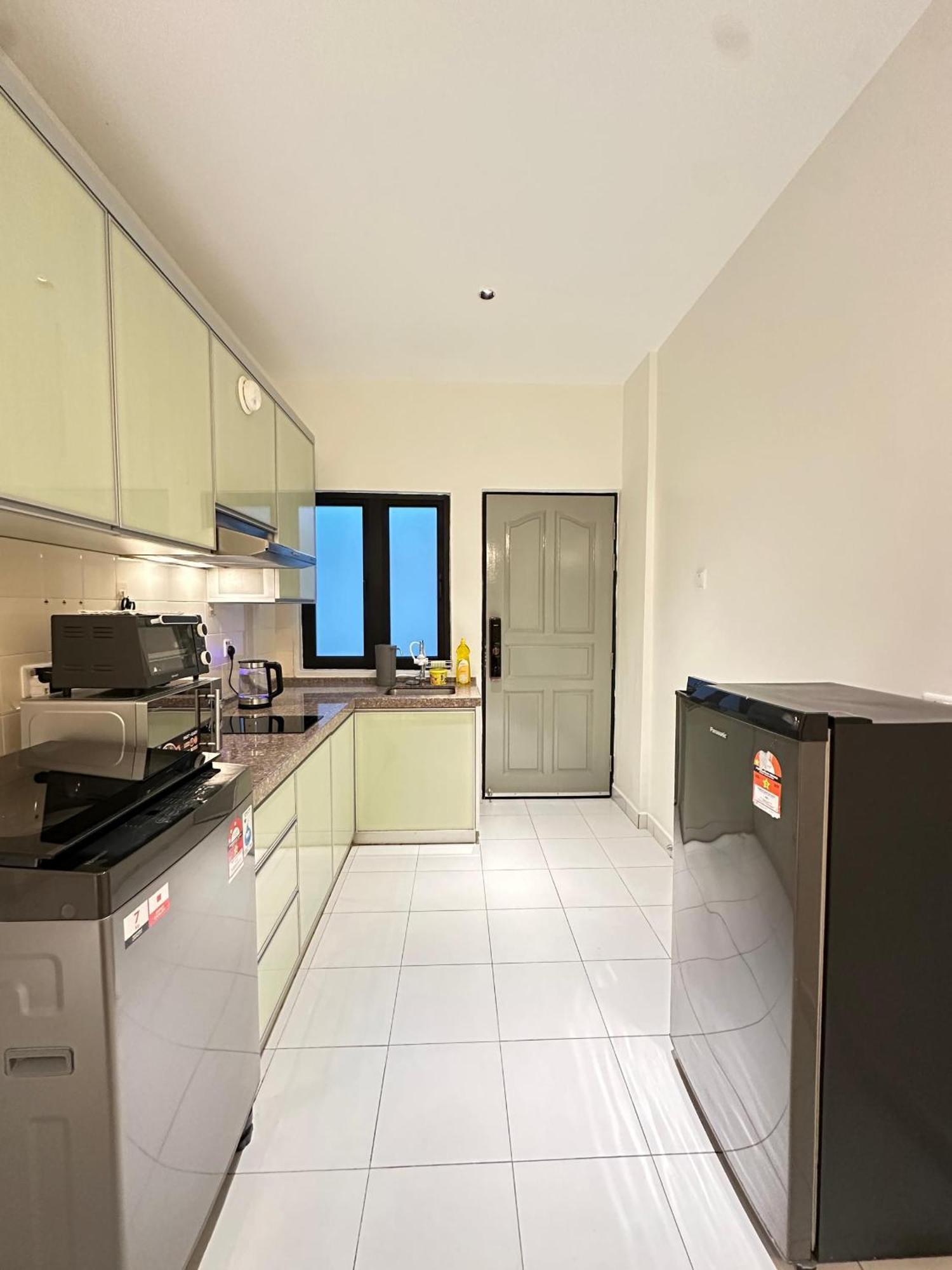 Newly Renovated Comfy Beachfront View At Seri Bulan Port Dickson Eksteriør bilde